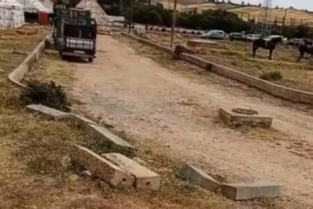 تخريب عقار خاص بإقليم سطات من أجل إقامة مهرجان التبوريدة والمتضررين يرفعون شكايتهم  لعامل الإقليم ووالي جهة الدار البيضاء سطات
