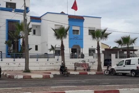سيدي رحال.. “نايضة” بين عائلات بسبب قضية مقهى تكرات ثلاث مرات بـ 40 مليون!